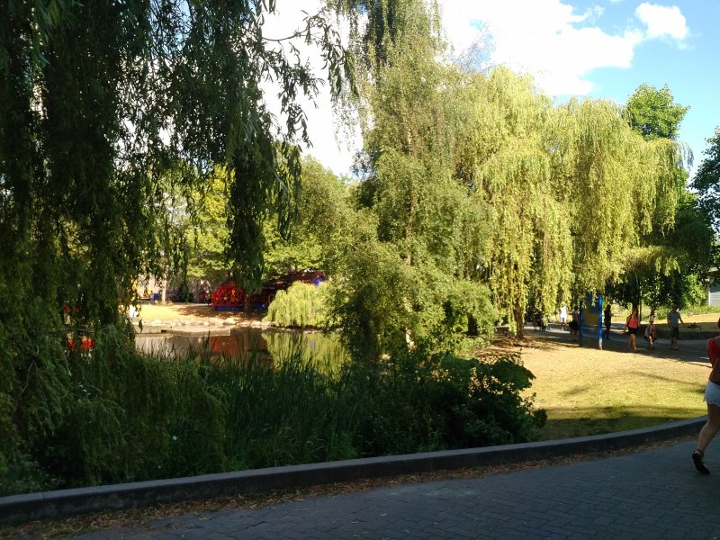 The-Willows-of-Granville-Island