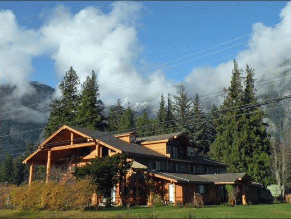 Bella Coola's Coast Mountain Lodge